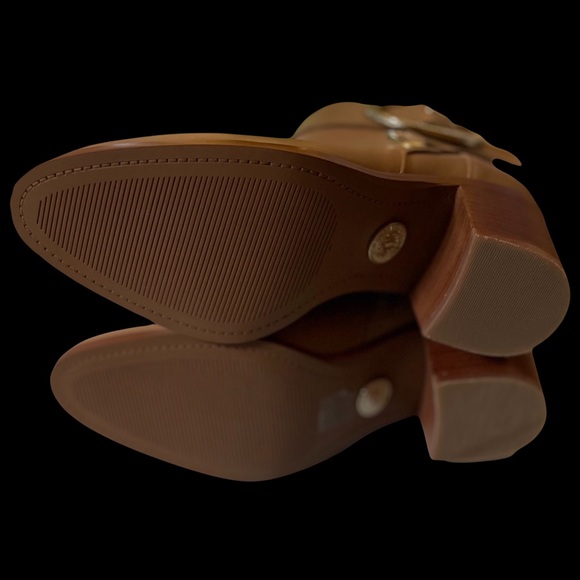 DKNY Telo Ankle Buff Boot Sizes 6, 6.5, 8 - Picture 3 of 7